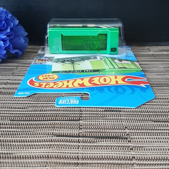 Hot Wheels Ain't Fare 2021 HW Metro Collection Diecast Car Bus - Picture 7 of 10